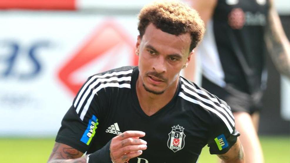 Vodafone Parkta Dele Alliye özel karşılama