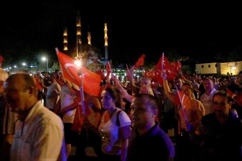 Edirne ve Tekirdağda fener alayı yürüyüşü