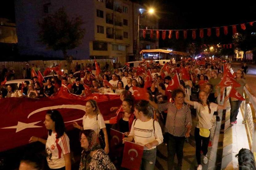Edirne ve Tekirdağda fener alayı yürüyüşü
