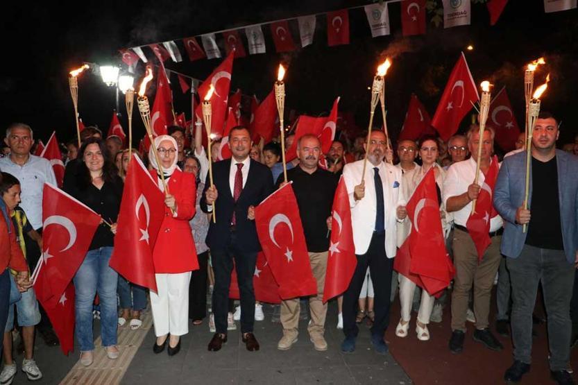 Edirne ve Tekirdağda fener alayı yürüyüşü
