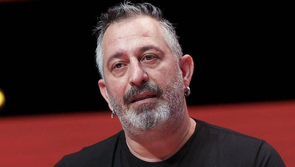 Cem Yılmaz, İskoç eteğiyle poz verdi