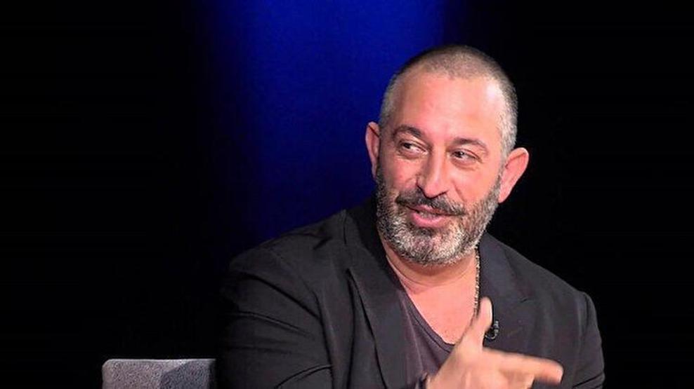 Cem Yılmaz, İskoç eteğiyle poz verdi