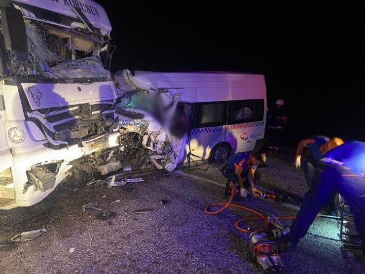 Son dakika haberi: Sivas-Malatya yolunca korkunç kaza Çok sayıda ölü ve yaralı var