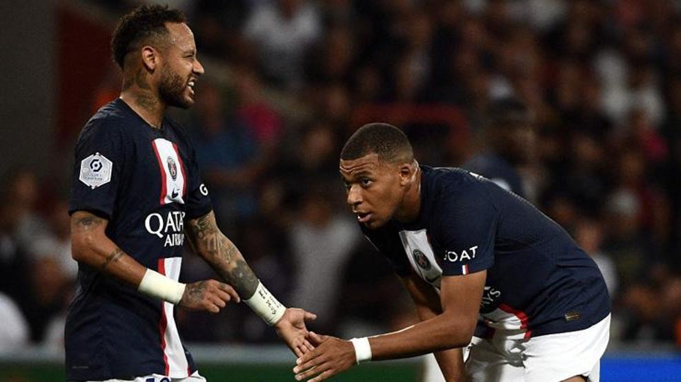 Chelsea transferin son gününde Neymarı istiyor