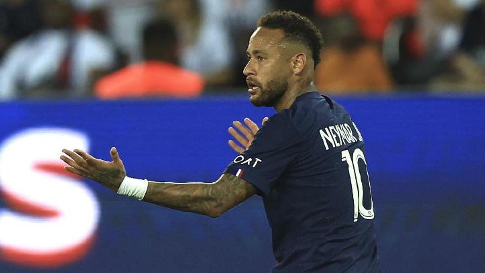 Chelsea transferin son gününde Neymarı istiyor