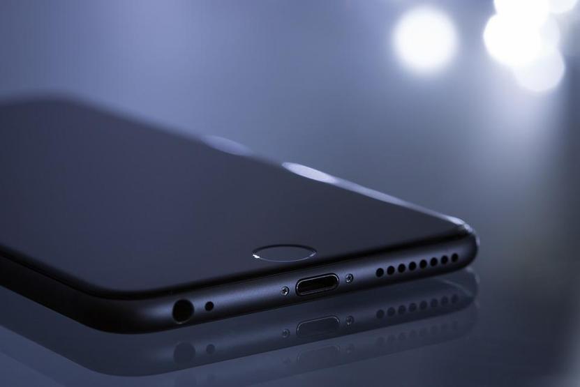 AB, akıllı telefon üreticilerine katı kurallar getirmeye hazırlanıyor
