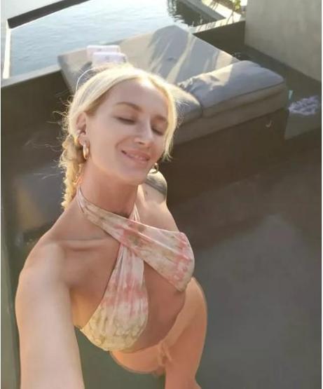Didem Soydan bikinili pozuyla dudak uçuklattı