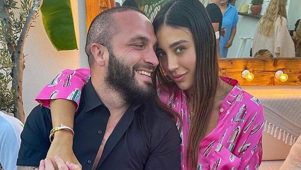 Berkay Şahin eşine olan aşkını böyle haykırdı