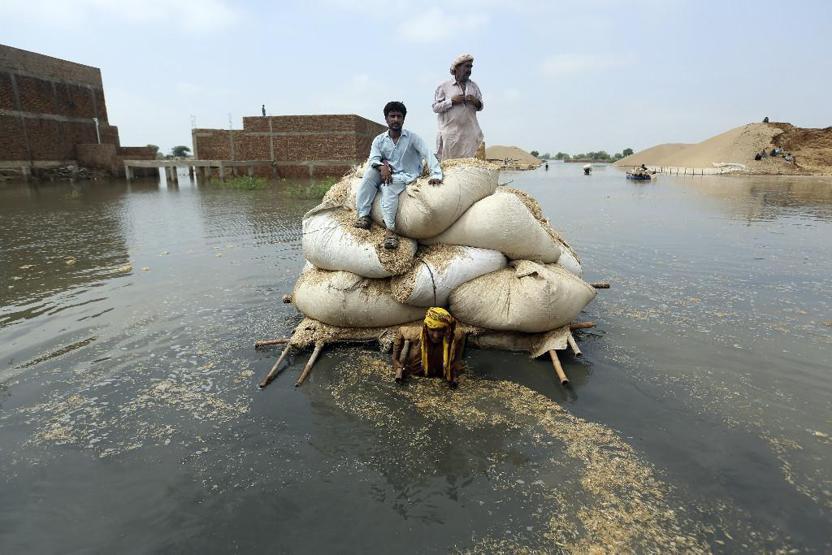 Pakistan’da sel: Ülkenin en büyük gölü taşmak üzere