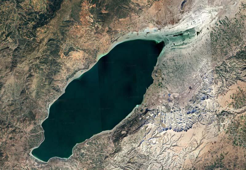 Tehlikenin altını bu fotoğraflarla çizdi: Burdur Gölü kan ağlıyor