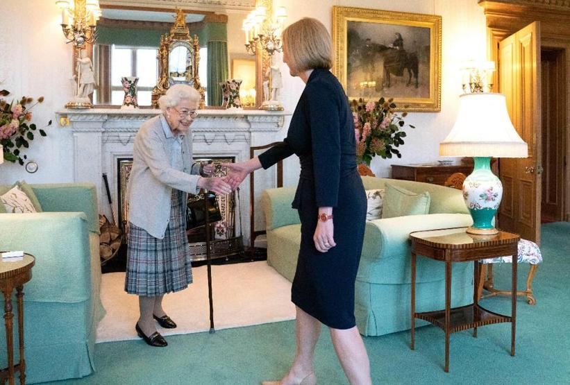 Liz Truss, göreve resmen başladı: Kraliçe ile görüşmeden ilk kareler