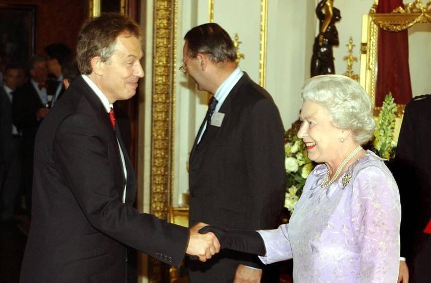 Kraliçe II. Elizabeth: 70 yılda 15 başbakan gördü