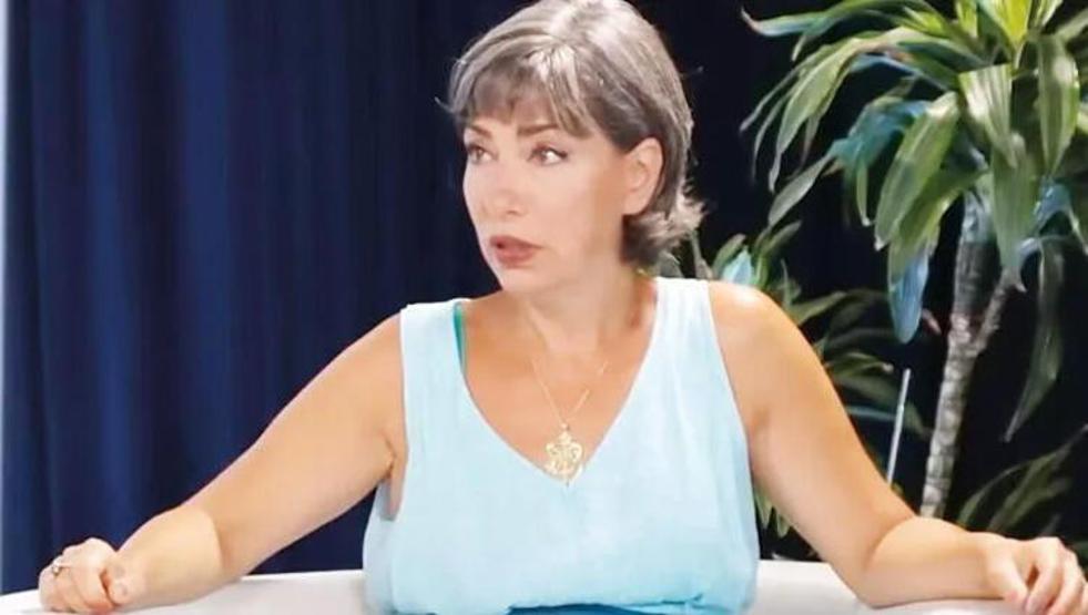 Deniz Arcak yaşadığı zorlukları anlattı: Geri zekâlı olduğumu düşünmüşler