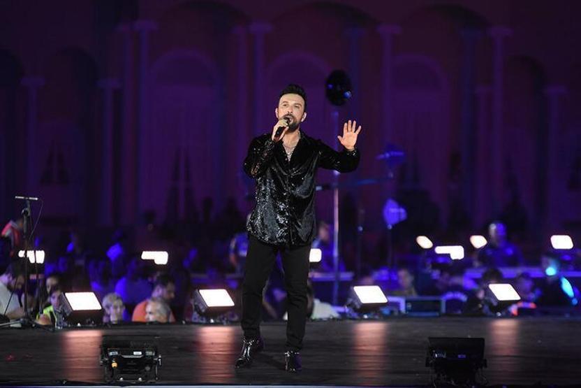 Tarkan, yüzbinlerce İzmirliyi coşturdu