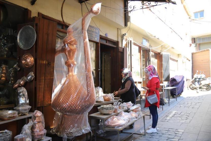 Otomobil fiyatına denk Gaziantepin dev süs ibrikleri dikkat çekiyor
