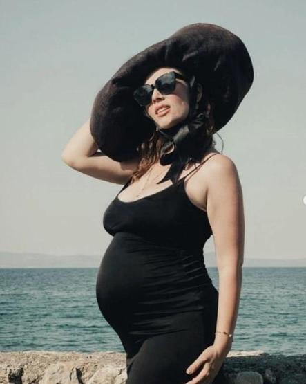 Demet Evgar doğal güzelliği ile mest etti