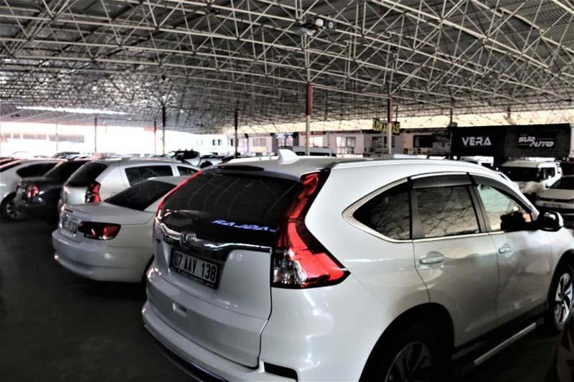 Antalya’da otomobil piyasasında 6+6 hareketliliği: 3-5 bin TL’sine bakmadan satmaya başladılar