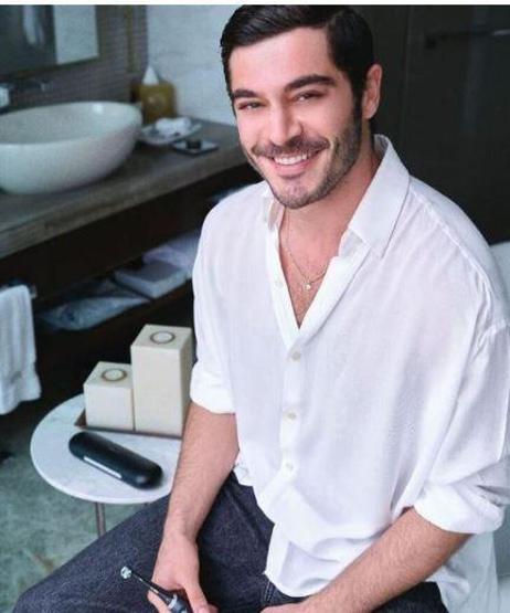 Burak Deniz otelde olay çıkardı Menajerinden açıklama geldi