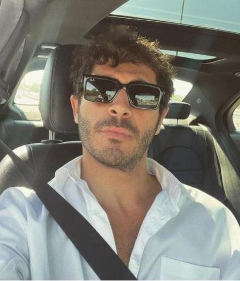 Burak Deniz otelde olay çıkardı Menajerinden açıklama geldi