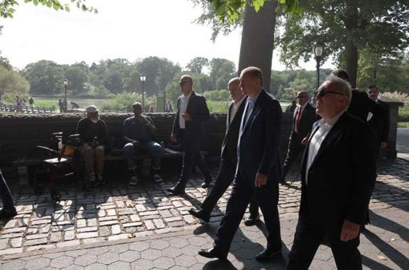 Cumhurbaşkanı Erdoğan Central Park’ta yürüyüş yaptı