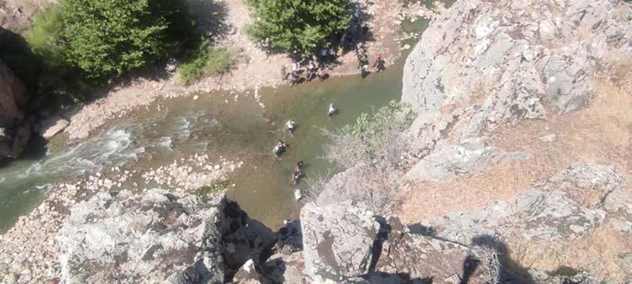 Doğaseverlerin rotası olan Sason Han Deresi kanyonu ziyaretçilerini hayran bıraktı