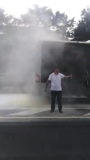 Kadıköy’de metrobüs yangını
