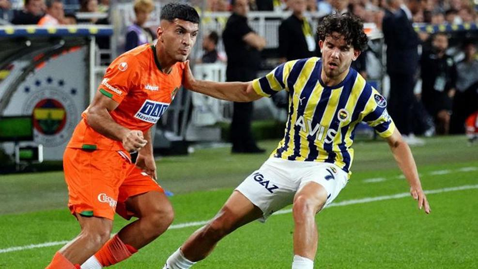 Üç kulüp Ferdi Kadıoğlu için derbiye geliyor