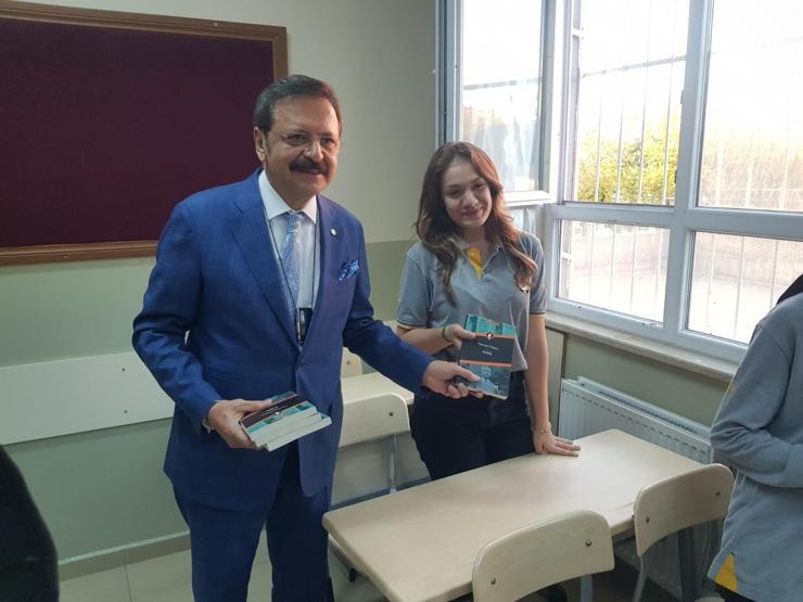 TOBB Başkanı Hisarcıklıoğlundan TOGG müjdesi: 29 Ekimi işaret etti