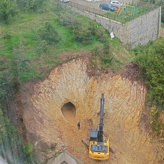 Yol yapım çalışması sırasında ortaya çıktı: Ekipler bölgeye sevk edildi