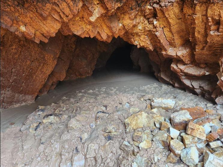 Yol yapım çalışması sırasında ortaya çıktı: Ekipler bölgeye sevk edildi