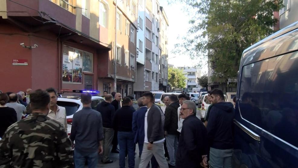 Her satırı kan dondurdu Annesini öldürüp evi ateşe verdi