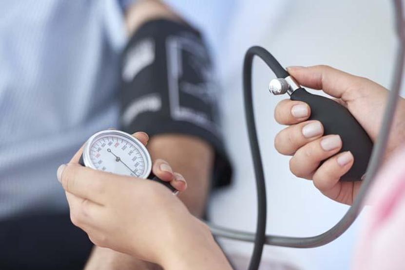 Araştırma sonuçları ortaya koydu Kovid-19 en çok hipertansiyonu olanı etkiledi