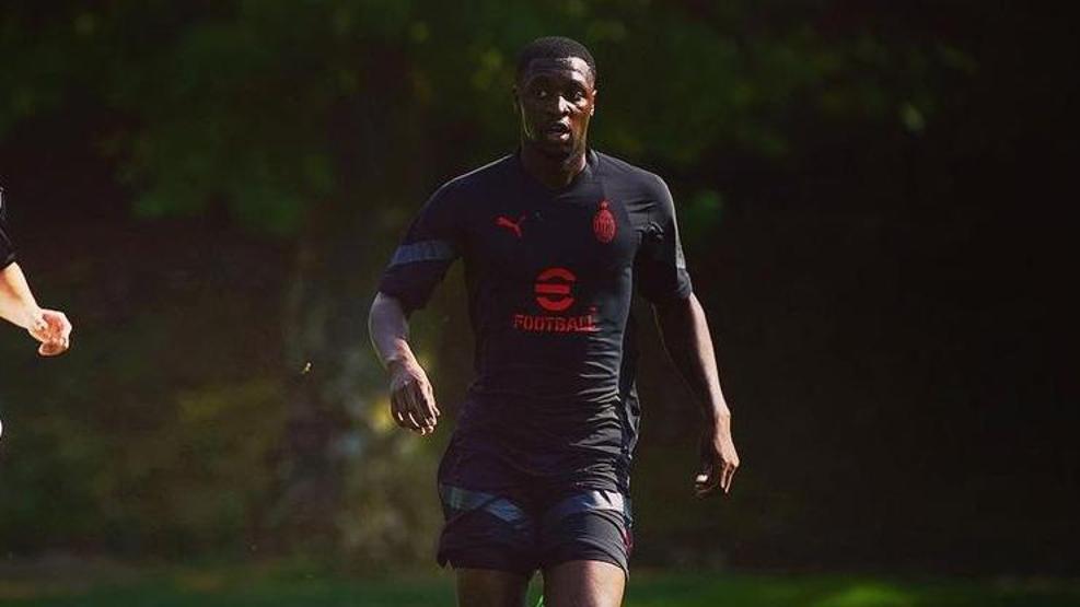 Galatasaray sol bekini Milanda buldu