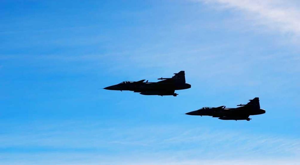 Amerikan F-35lerine rakip savaş uçağı ürettiler: Gripenler neden tercih edilmiyor