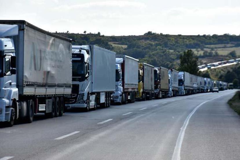 Hamzabeyli Sınır Kapısı’nda 33 kilometre TIR kuyruğu