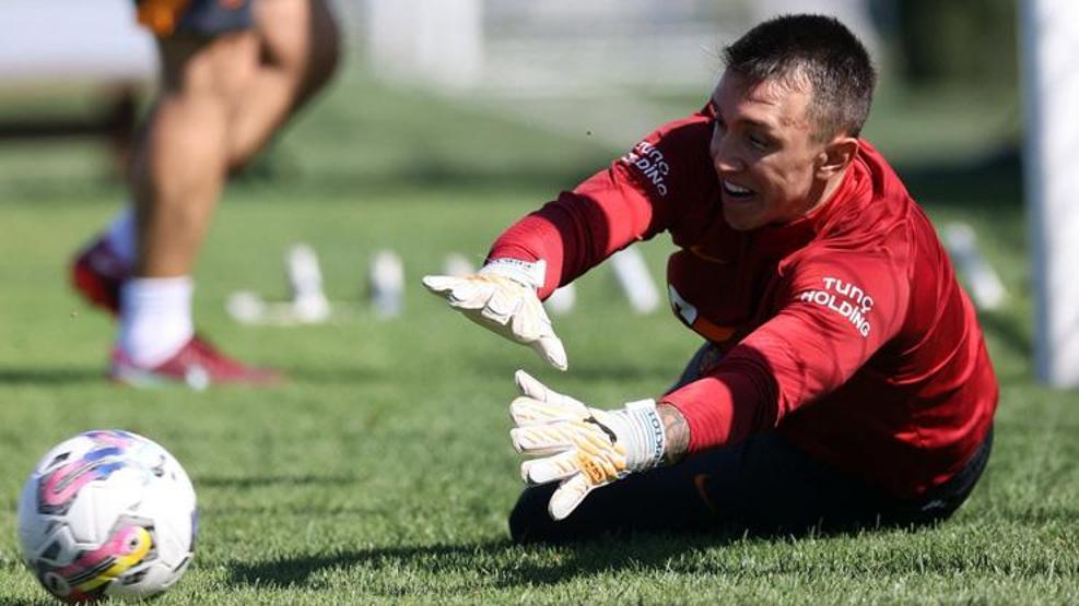 Muslera futbolu bırakmak istediği takımı açıkladı