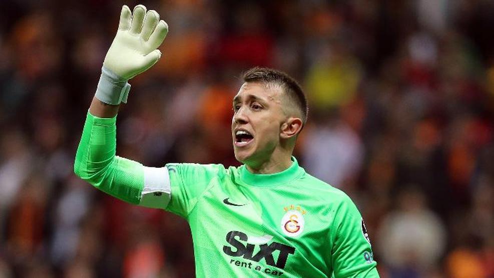 Muslera futbolu bırakmak istediği takımı açıkladı