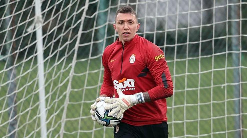 Muslera futbolu bırakmak istediği takımı açıkladı