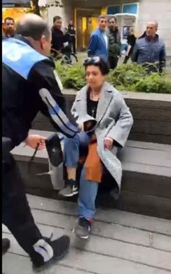 Çantasıyla çevredekilere saldırmıştı; bipolar bozukluk tespit edildi