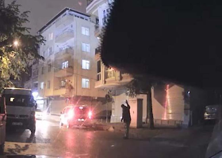 İranlı sahte polisleri araç kamerası kayıtları yakalattı