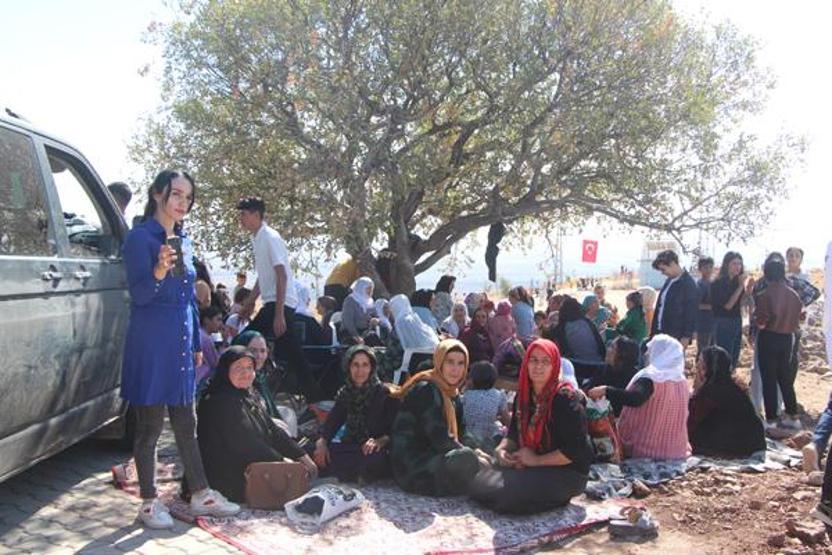 Dev kazanlarda yemekler pişirildi 1400 yıllık gelenek yeniden başladı