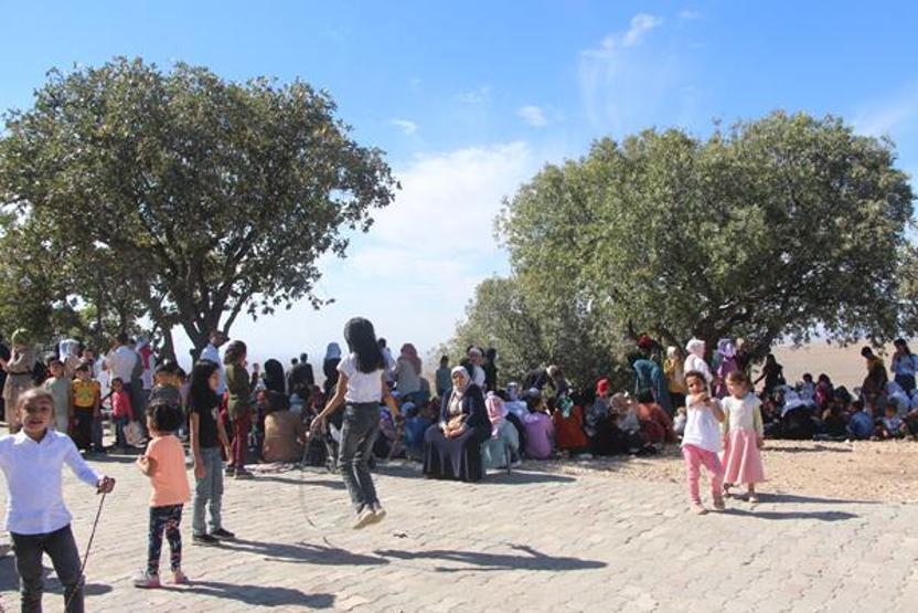 Dev kazanlarda yemekler pişirildi 1400 yıllık gelenek yeniden başladı