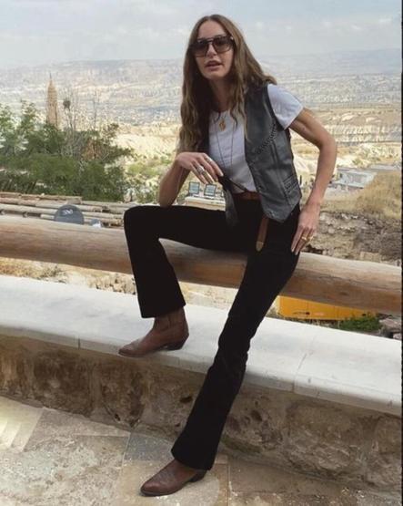 Ece Sükan misafir gezdirdi