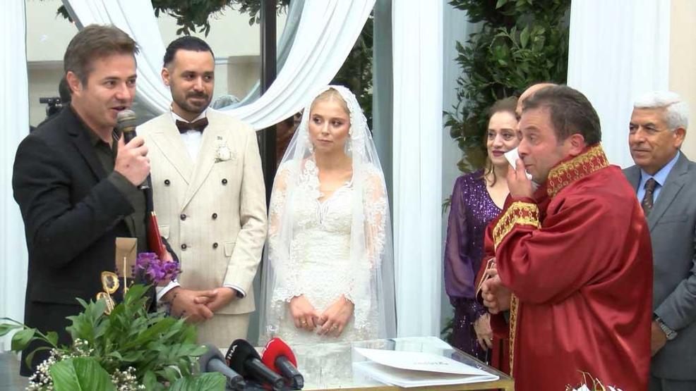 Nikah memuru baba, kızının nikahını kıydı