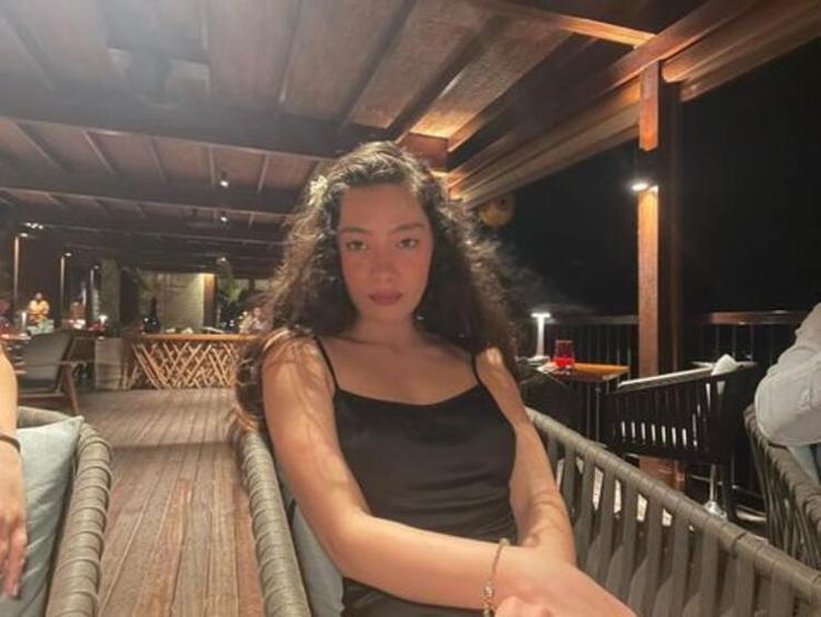 Neslihan Atagülün saçları Kadir Doğuluya emanet