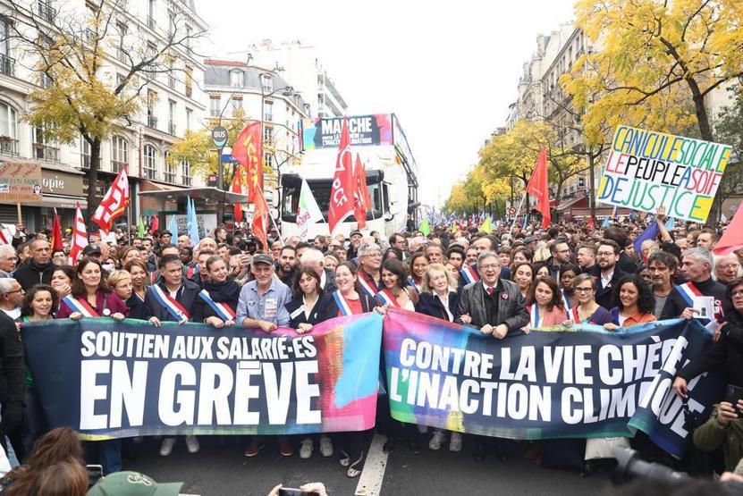 Fransa’da grev dalgası yayılıyor: Kamu çalışanları da iş bıraktı