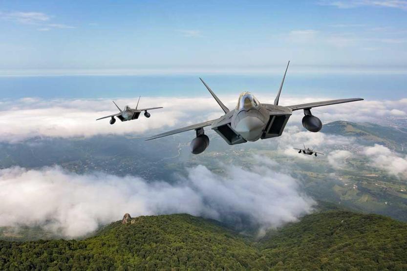 F-22 Raptor savaş uçağı rekor kırdı F-35lerin pabucu dama mı atılıyor