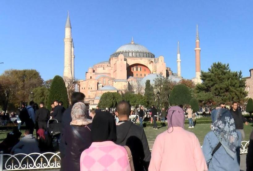 Ayasofya Camiinde hafta sonu yoğunluğu