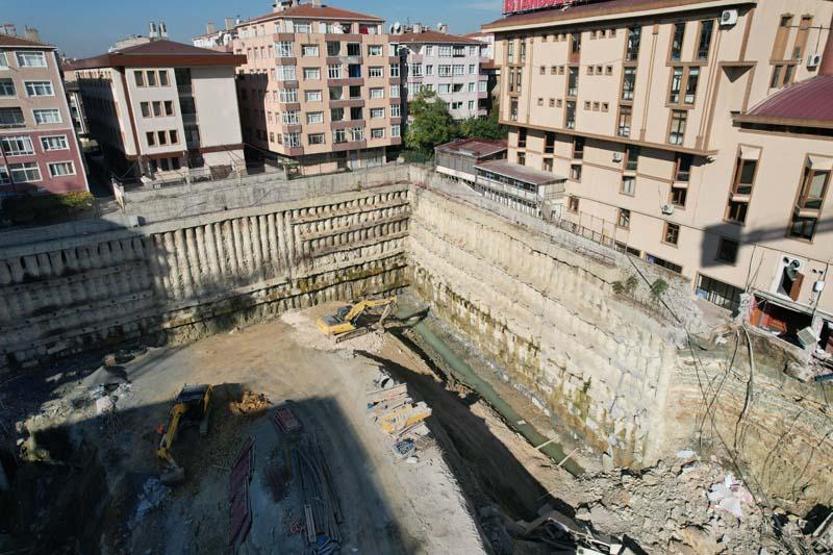 İstanbulda üniversite binasında çökme Çalışmalar başladı