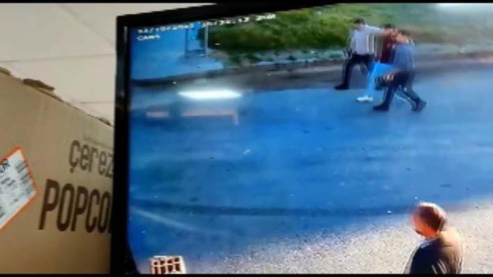 Genç kız metruk binada davetiyle tuzak kuruyordu Polis onları kendi silahıyla vurdu